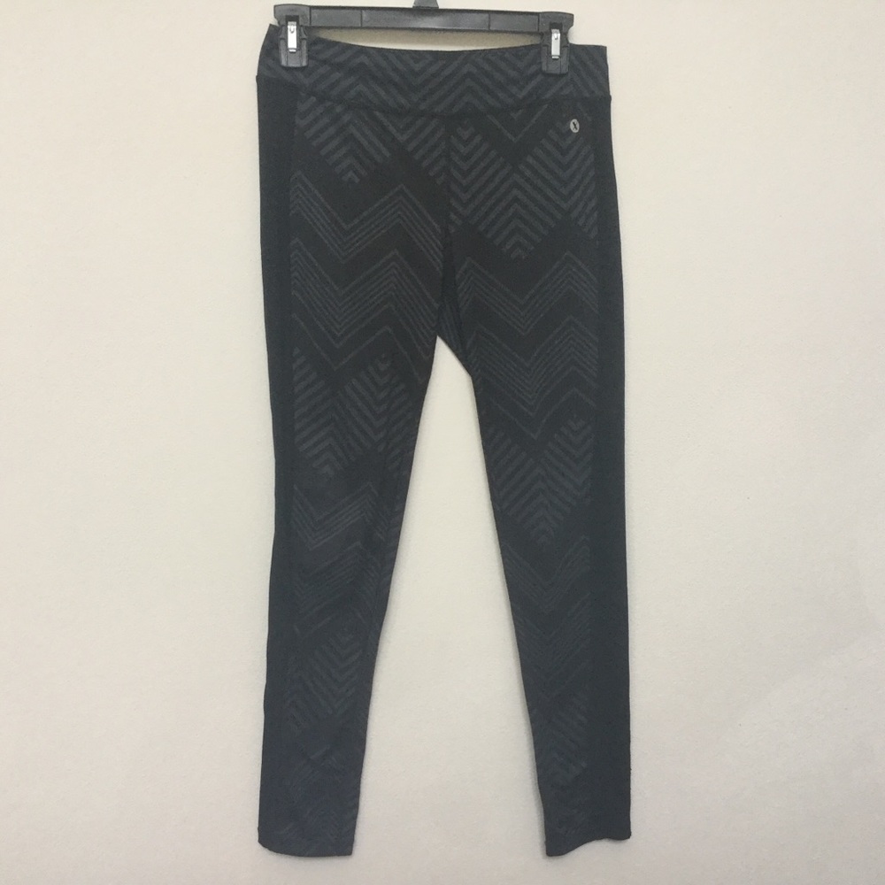 Girls' Xersion Quick-Dri Grey, Black Chevron Patterned Workout Leggings Size XL